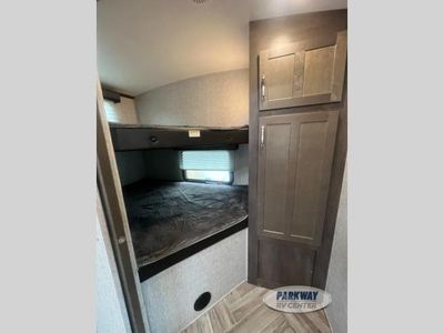 2020 Dutchmen RV Astoria - Photo 9