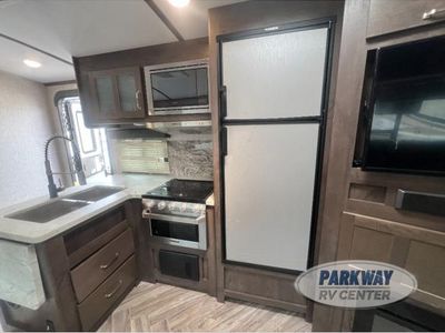 2020 Dutchmen RV Astoria - Photo 5