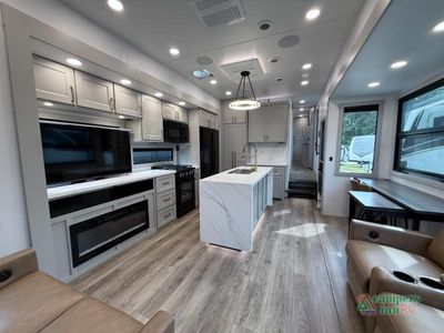2026 Brinkley Model G - Photo 13