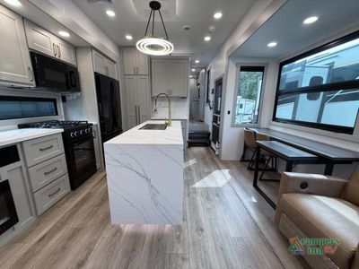 2026 Brinkley Model G - Photo 12