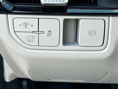 2026 Kia Sportage — photo 10 view