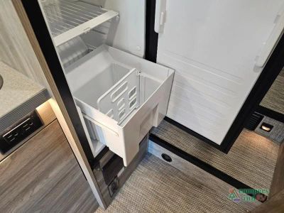 2026 Winnebago Ekko — photo 40 view