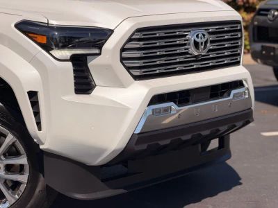 2025 Toyota Tacoma Hybrid - Photo 6