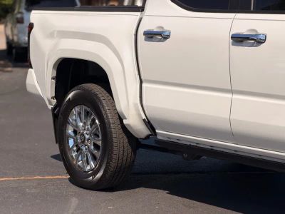 2025 Toyota Tacoma Hybrid - Photo 9
