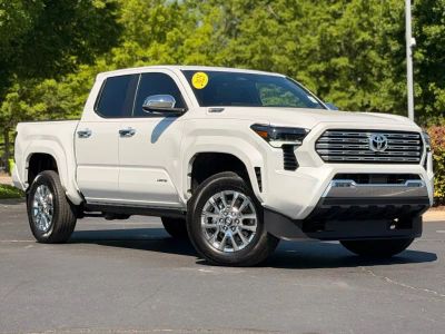 2025 Toyota Tacoma Hybrid - Photo 2