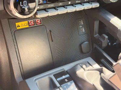 2025 Toyota Tacoma Hybrid - Photo 39