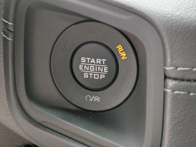 2025 Jeep Wrangler — photo 23 view