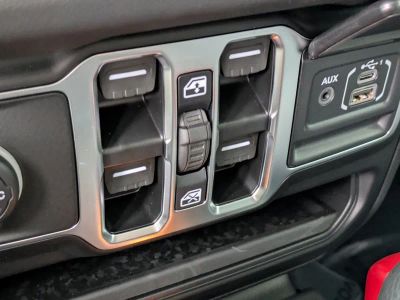 2025 Jeep Wrangler — photo 19 view