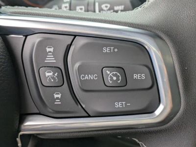 2025 Jeep Wrangler — photo 21 view