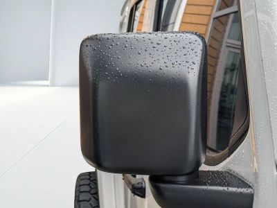 2025 Jeep Wrangler — photo 9 view