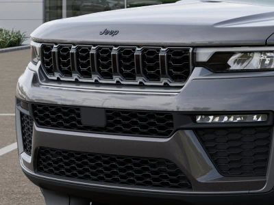 2026 Jeep Grand Cherokee — photo 11 view