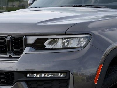 2026 Jeep Grand Cherokee — photo 10 view