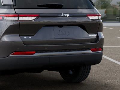 2026 Jeep Grand Cherokee — photo 13 view