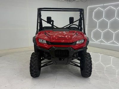 2025 Honda Pioneer 1000 Deluxe - Photo 3