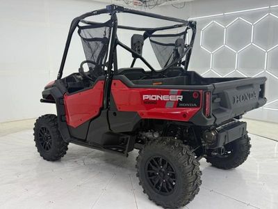 2025 Honda Pioneer 1000 Deluxe - Photo 4