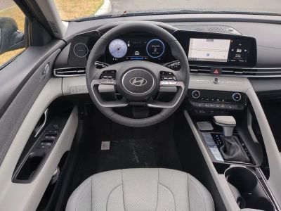 2026 Hyundai ELANTRA — photo 17 view