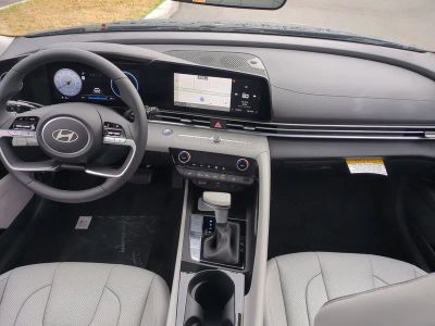 2026 Hyundai ELANTRA — photo 16 view