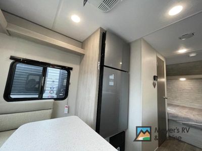 2026 Coachmen RV Catalina Summit Series 7 - Photo 11