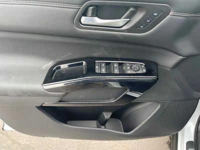2026 Nissan Pathfinder — photo 10 view