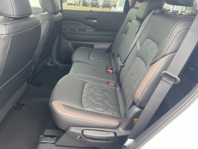 2026 Nissan Pathfinder — photo 16 view