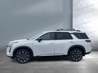 2026 Nissan Pathfinder — rear three-quarter view