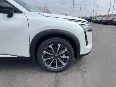 2026 Nissan Pathfinder — photo 24 view