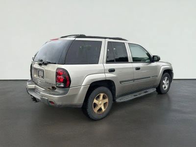 2002 Chevrolet TrailBlazer — interior view