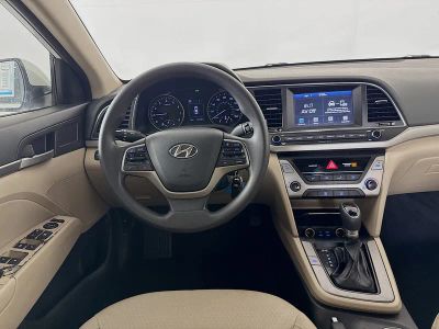 2018 Hyundai Elantra — photo 22 view