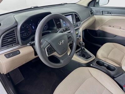 2018 Hyundai Elantra — photo 7 view