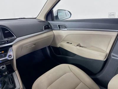 2018 Hyundai Elantra — photo 23 view