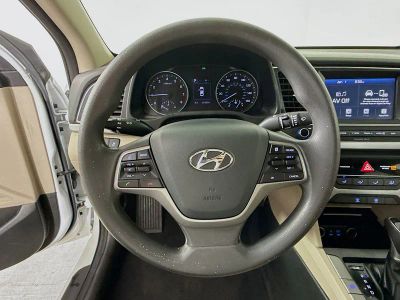 2018 Hyundai Elantra — photo 9 view
