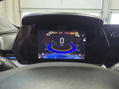 2025 Chevrolet Trax — photo 10 view