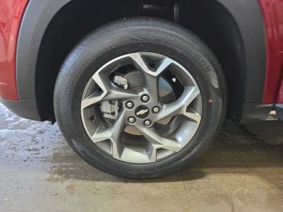 2025 Chevrolet Trax — photo 16 view