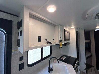 2025 Jayco Jay Flight SLX - Photo 15