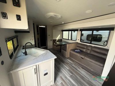 2027 Jayco Jay Flight SLX - Photo 3