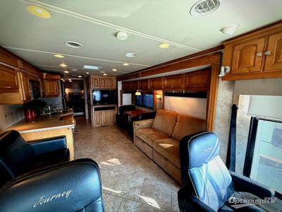 2012 Winnebago Journey - Photo 4