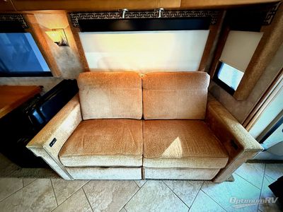 2012 Winnebago Journey - Photo 9