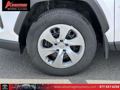 2023 Toyota RAV4 - Photo 11