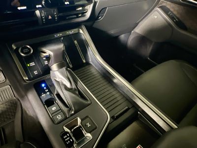 2024 Lexus GX - Photo 22