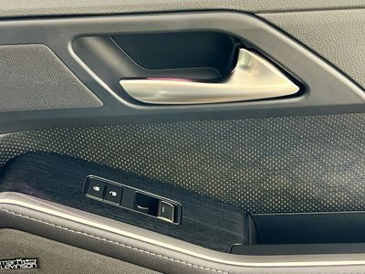 2024 Lexus GX - Photo 28