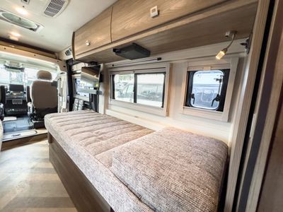 2026 Winnebago TRAVATO - Photo 13