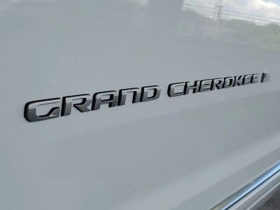2025 Jeep Grand Cherokee — detail view