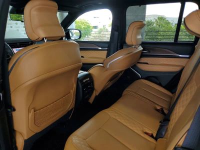 2025 Jeep Grand Cherokee — photo 10 view