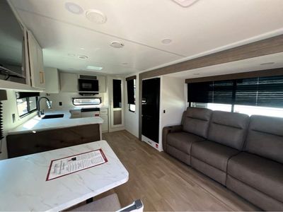2026 Grand Transcend - Photo 7