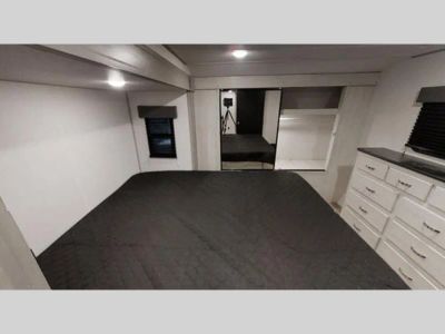 2021 Prime Time RV Tracer — interior view