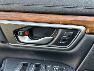 2022 Honda CR-V Touring — photo 24 view