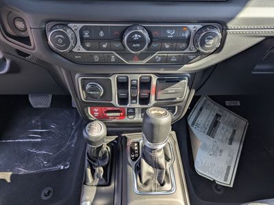 2026 Jeep Wrangler — photo 15 view
