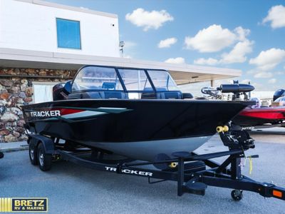 2026 TRACKER Targa - Photo 3