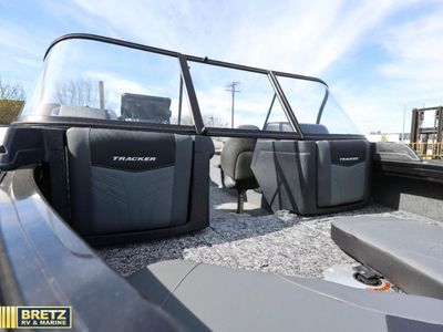2026 TRACKER Targa - Photo 11