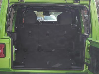 2025 Jeep Wrangler — photo 15 view